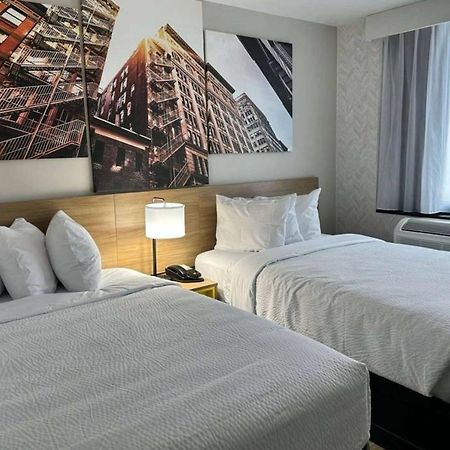 Days Inn By Wyndham Brooklyn Eastern Parkway Нью-Йорк Экстерьер фото